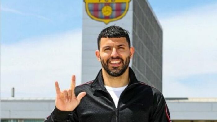 برشلونة يعلن تعاقده مع الهداف التاريخي لمانشستر سيتي "سيرخيو أغويرو"