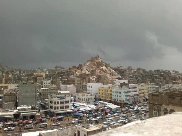 الحوثيون يفجرون أبراج شبكة الإتصالات في البيضاء