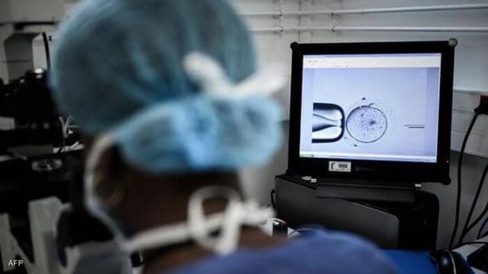 انهيار هدنة كورونا مع اليمنيين.. الفيروس بدأ يمارس مهمته في تأجيج الوضع وخلط الأوراق