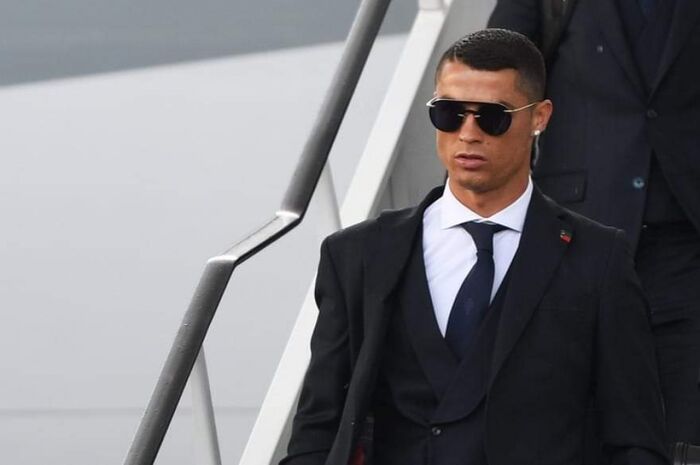 جماهير برشلونة تستقبل كريستيانو رونالدو بصافرات الاستهجان