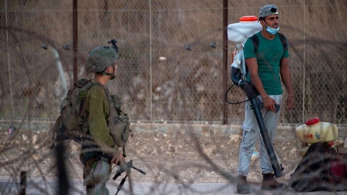 قبل اعتقال أسيرين.. إصابة فلسطيني في اشتباكات مع الجيش الإسرائيلي