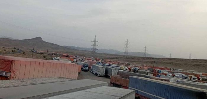 رفضًا للجبايات المضاعفة.. تجار يوقفون نشاطهم باتجاه مناطق سيطرة الحوثي