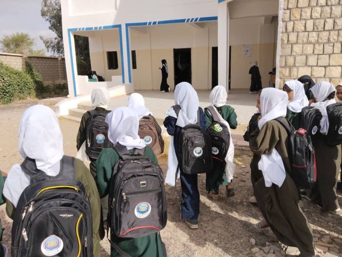 إنسانية المقاومة الوطنية تواصل توزيع الحقيبة المدرسية في مدينة مأرب