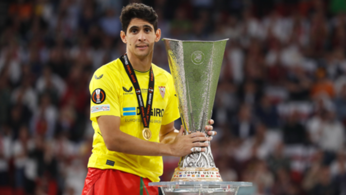الفيفا يعلن عن المرشحين الثلاثة للفوز بجائزة أفضل حارس مرمى في العالم