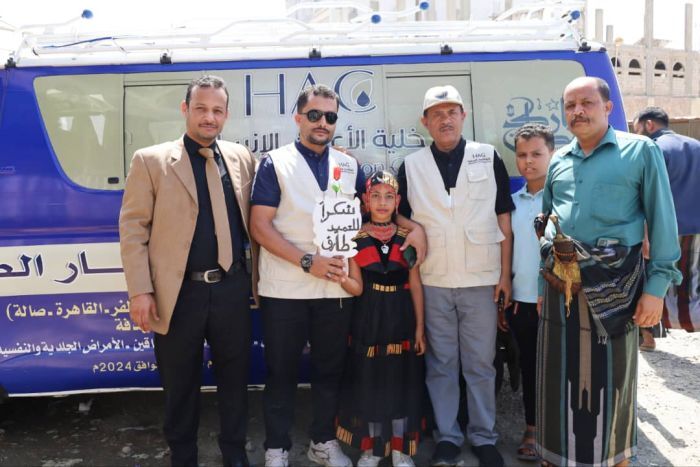 الخلية الإنسانية تدشن مشروع إفطار الصائم في مدينة تعز