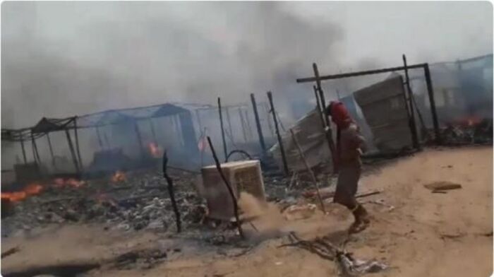 احصائية حكومية: تسجيل 34 حادثة حريق في مخيمات النازحين بمأرب خلال ربع عام