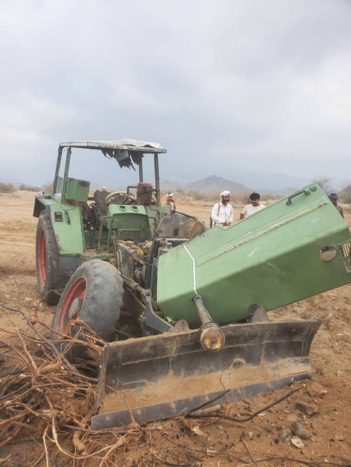 نجاة مزارع في تعز من لغم حوثي