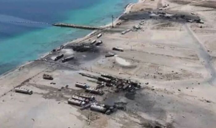 ناقلتا نفط وغاز تنسحبان من ميناء الصليف عقب تحذيرات إسرائيلية