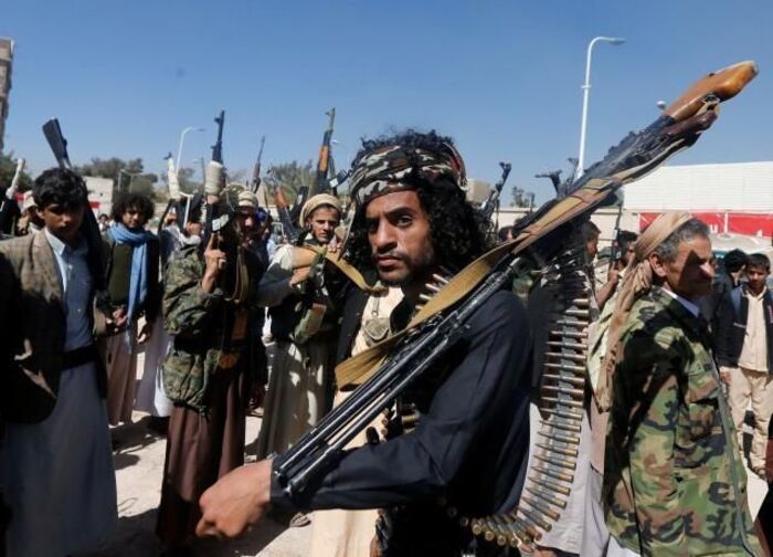 تعز.. مجند حوثي ينهي حياته شنقًا في شرعب عقب عودته من دورة طائفية