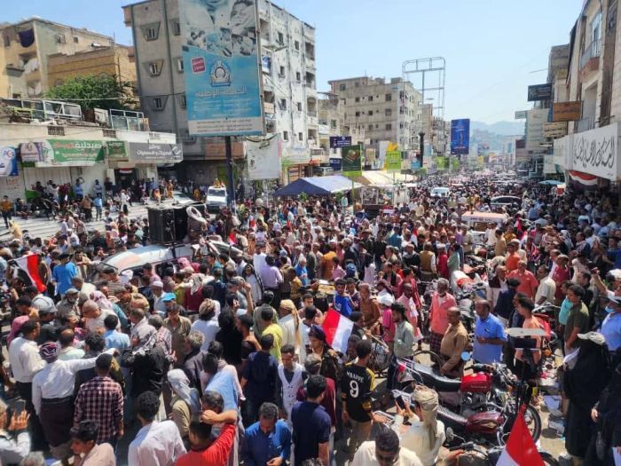 عشرات الآلاف يتظاهرون لليوم الرابع تنديداً باغتيال افتهان المشهري والمطالبة بالعدالة
