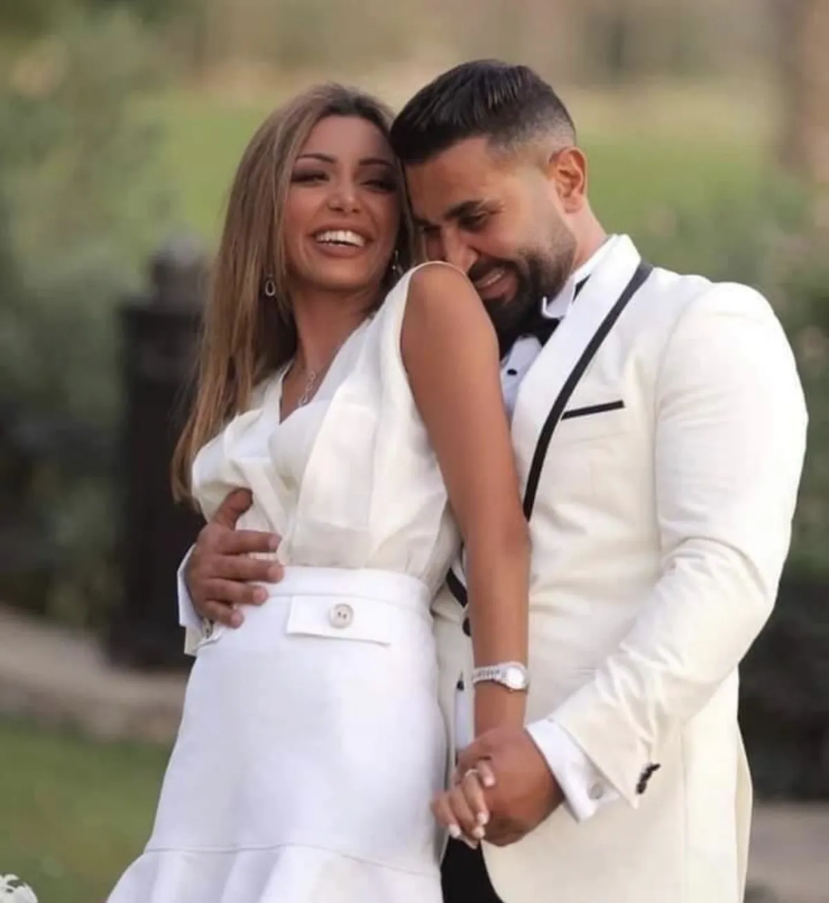 أحمد سعد يوضح حقيقة انفصاله عن علياء بسيوني