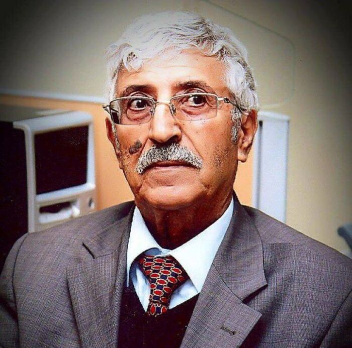 من أين يستمد الكاتب مادته؟