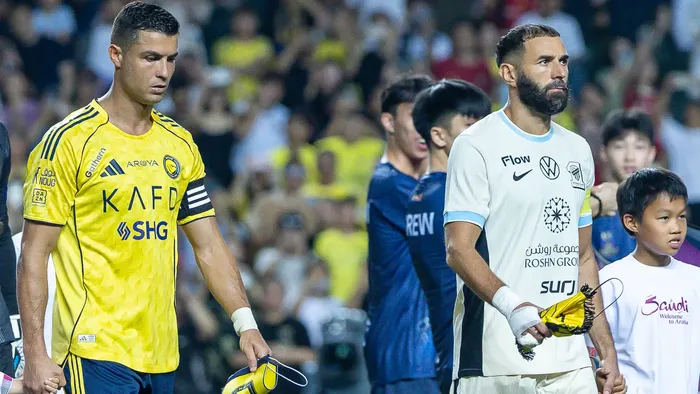 بنزيما يطالب الاتحاد بمطاردة هدف رونالدو