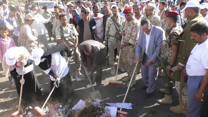 المعافر بتعز.. السلطة المحلية والجيش والهلال الإمارتي في مهمة واحدة "تعرف عليها