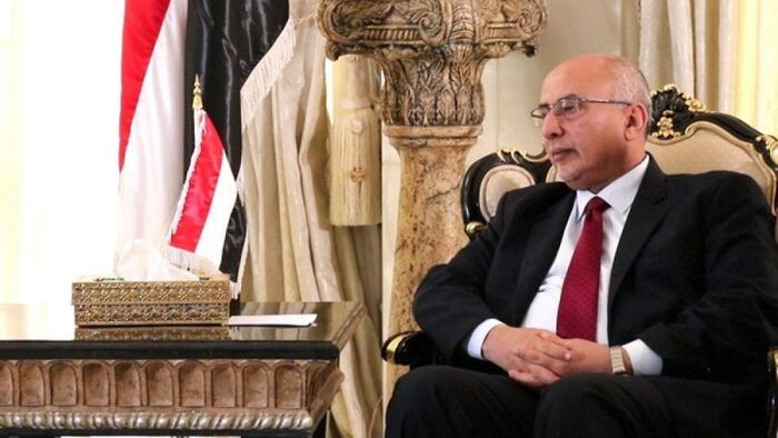 الوزير فتح : القانون الدولي يحفظ حق الدول ولايمكن القبول بمحاولات تمرير الطرف الثالث بميناء الحديدة