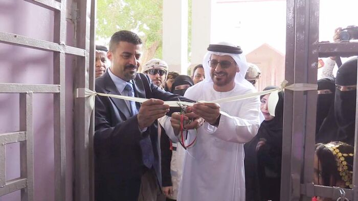 بمناسبة العيد الوطني الاماراتي.. سفير الامارات يدشن مشاريع جديدة لأسر الشهداء وذوي الهمم في عدن