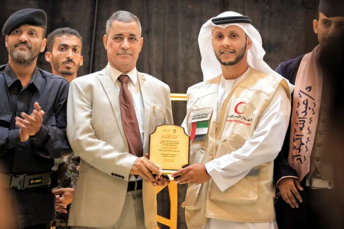 بدعم الهلال الإماراتي.. كلية الطب والعلوم الصحية تحتفل بتخرج دفعة نبض وتشاركهم فرحتهم