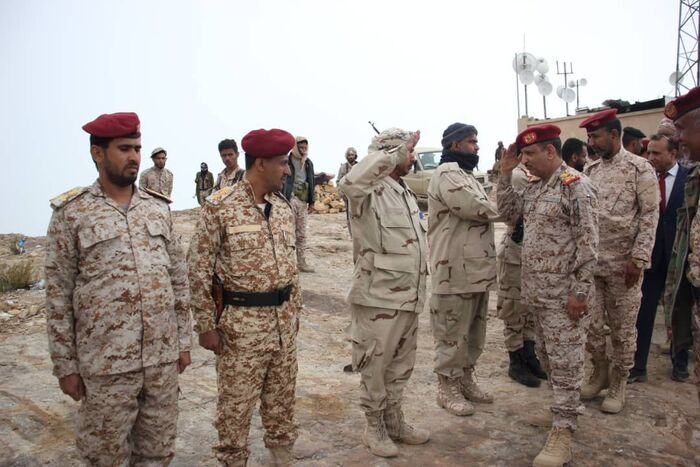 اللجنة العسكرية والأمنية العليا تزور جبهات وألوية محور طور الباحة بلحج
