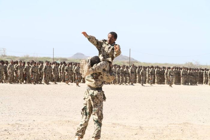 المقاومة الوطنية تدشن العام التدريبي الجديد بتخرج عدد من الدورات التأسيسية مشاة وبحرية "صور"