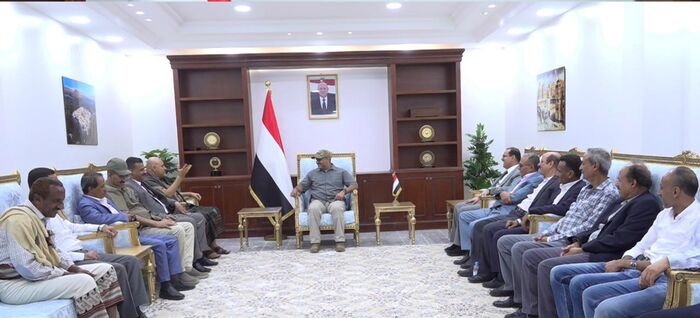 لوحة وطنية مذهلة تجذب الانظار الى المخا