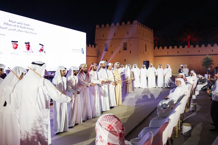 مهرجان العين للكتاب 2025 يحتفي بأعمدة "الرزفة" ويُعيد إحياء أصوات التراث الإماراتي