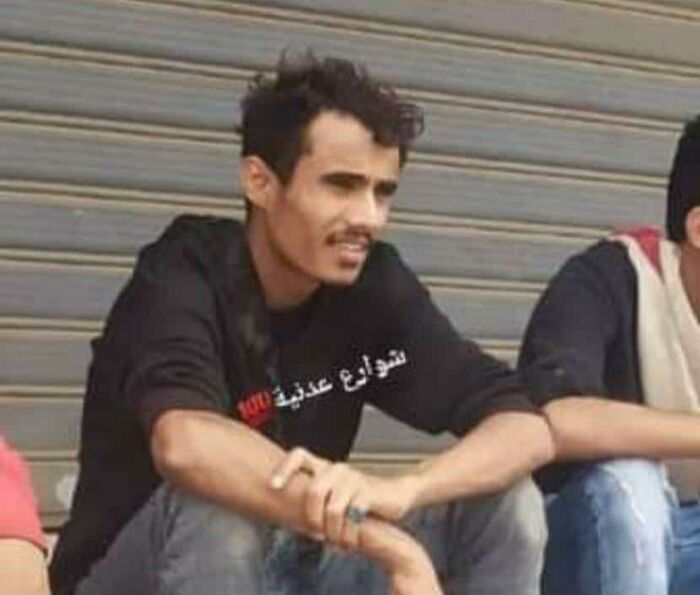 شاب يقتل زميلته في مركز تجاري بعدن