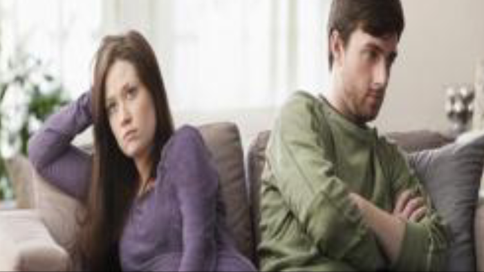 كيف يضر "عذاب الحب" اقتصاد البلاد؟