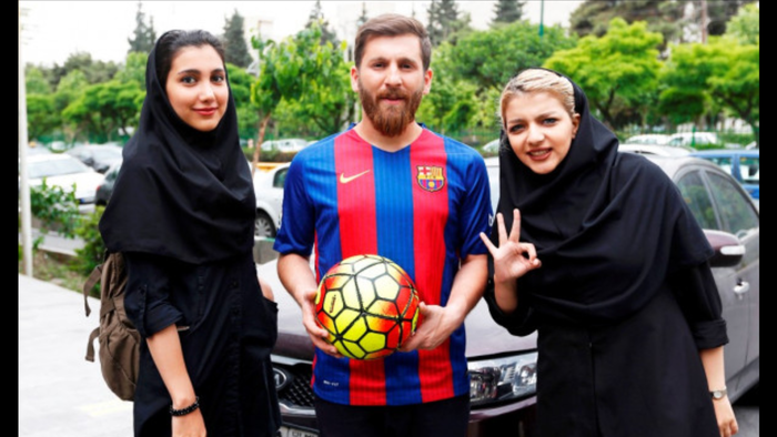 صور | شبيه ميسي يستغل جنسيا عشرات النساء في #إيران