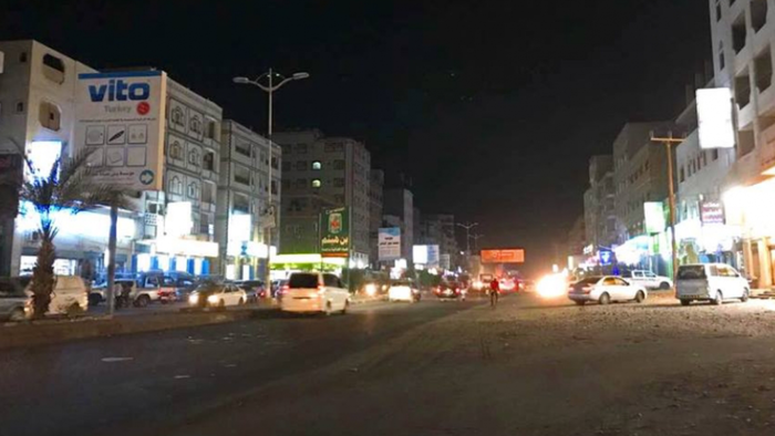 12 ساعة غياب للكهرباء في احد احياء عدن