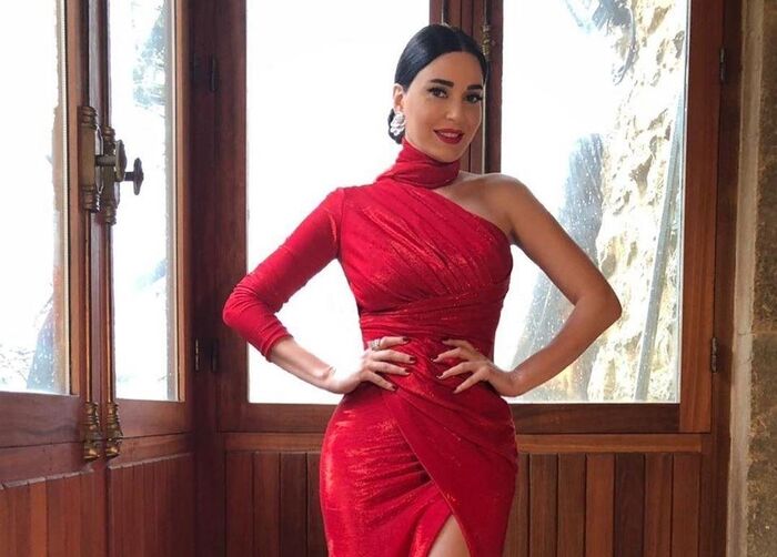 نحت الخصور.. 10 فنانات عربيات