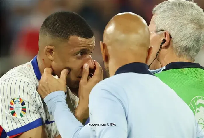 مبابي يلمح لاستكمال اليورو مع فرنسا