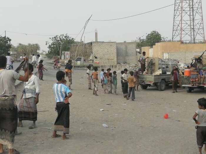 الحوثي يجدد قصفه على #حيس بالحديدة