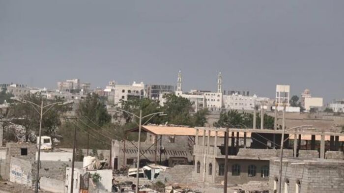 الحديدة.. مليشيا الحوثي تهجّر قسرياً مواطنين من منازلهم وتحوِّلها سجوناً سرية ومخازن أسلحة
