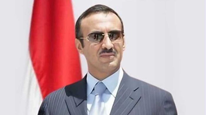 أحمد علي عبدالله صالح رئيس مجلس إدارة مؤسسة الصالح يوجه بتنفيذ حزمة من المشاريع الإنسانية والتنموية بلغت 13 مشروعاً