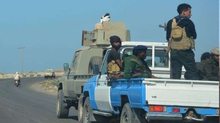 ضبط عصابة تقطع ونهب في الساحل الغربي عقب 5 ساعات من نهبها سيارة منظمة دولية