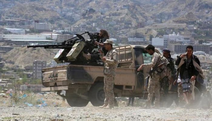 إفشال هجمات حوثية وإسقاط طائرة مسيّرة في جبهات تعز وأبين