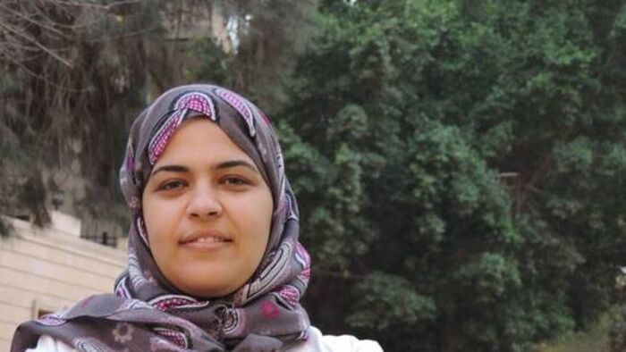 مصرية "متهمة" بالتجسس لإسرائيل تغادر مصر وتترك رسالة