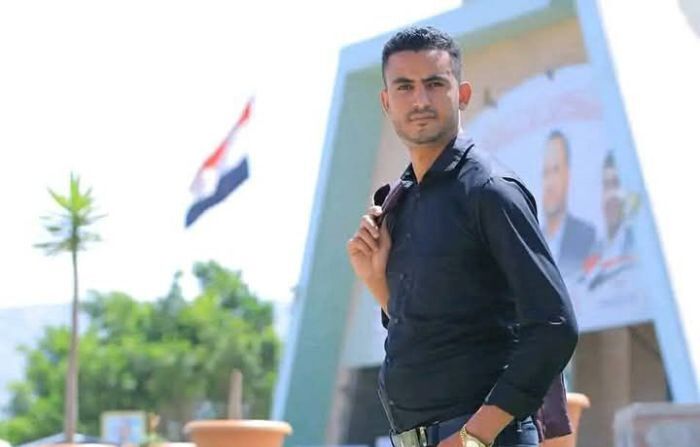 ثلاثة أشهر من الغياب القسري.. الحوثيون يحتجزون شاباً بسبب صورة على واتس آب للسفير أحمد علي