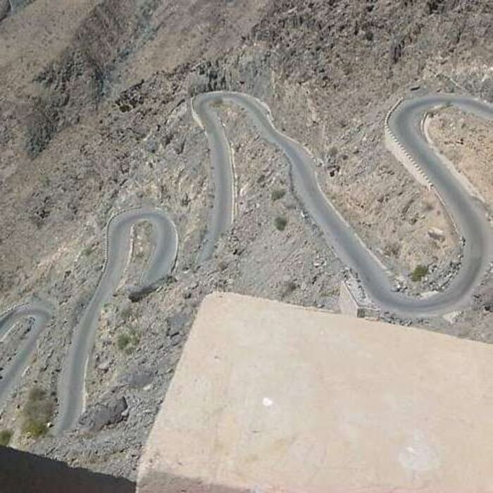 أبين.. #الحوثيون يفجرون عقبة الحلحل للمرة الرابعة