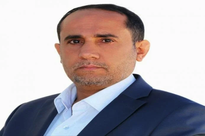 العامري يكشف عن | تحدي رئيس #جامعة_صنعاء لمجلسي الوزراء والنواب للإنقلابيين